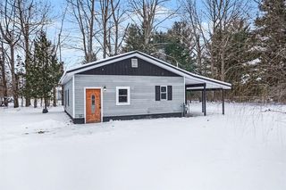 4997 S Croton Hardy Drive, Newaygo, MI 49337