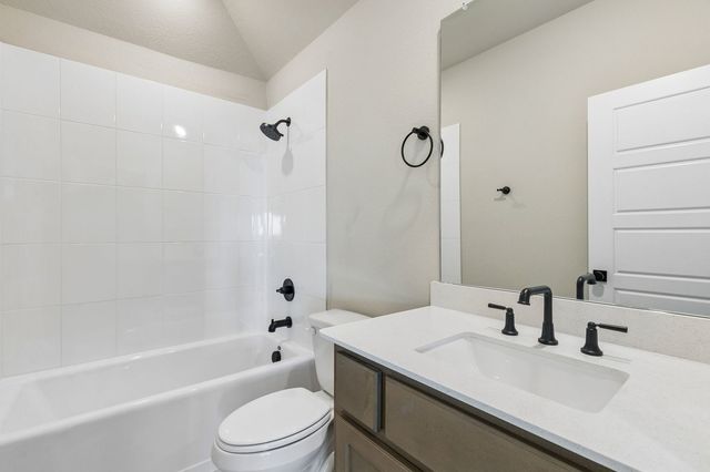 1003 Goldenrod Drive, Justin, TX 76247