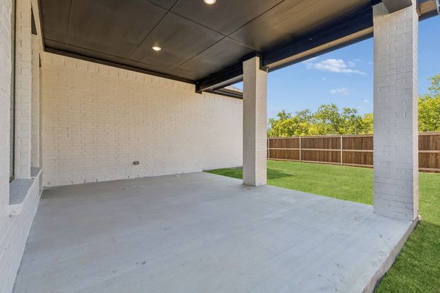 1003 Goldenrod Drive, Justin, TX 76247