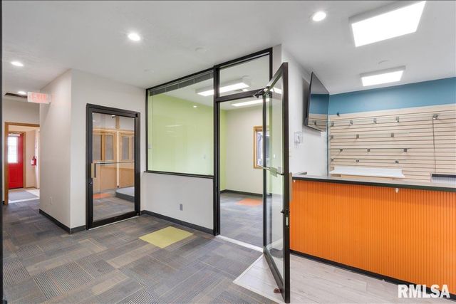 3000 16TH Street 201, Moline, IL 61265