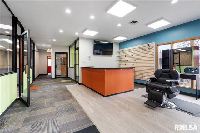 3000 16TH Street 201, Moline, IL 61265