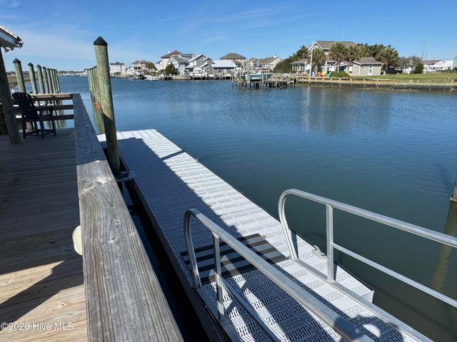 602 W Fort Macon Road 116, Atlantic Beach, NC 28512