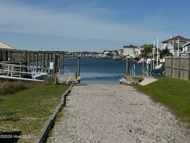 602 W Fort Macon Road 116, Atlantic Beach, NC 28512