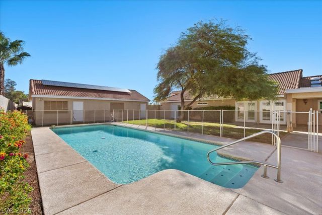 7650 Cowboy Trail, Las Vegas, NV 89131
