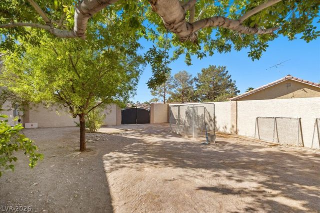 7650 Cowboy Trail, Las Vegas, NV 89131