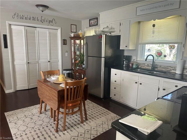 784 White Pines Country Club Road, Mount Airy, NC 27030