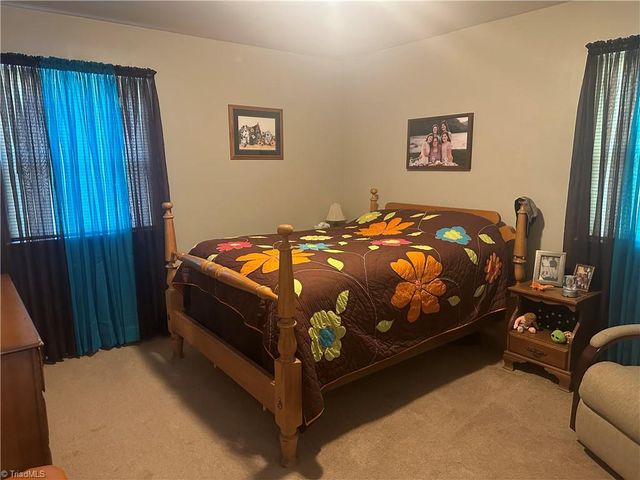 784 White Pines Country Club Road, Mount Airy, NC 27030