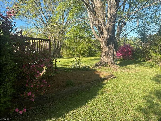 784 White Pines Country Club Road, Mount Airy, NC 27030