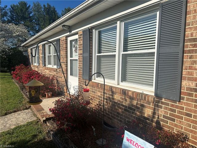 784 White Pines Country Club Road, Mount Airy, NC 27030
