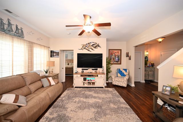 199 Palmetto Green Dr., Longs, SC 29568