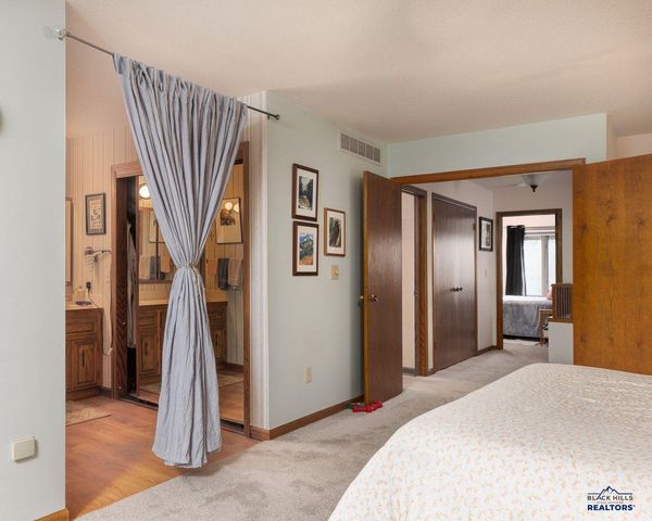 3225 BROADMOOR DR, Rapid City, SD 57702