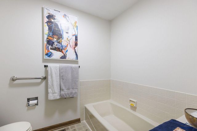 3225 BROADMOOR DR, Rapid City, SD 57702