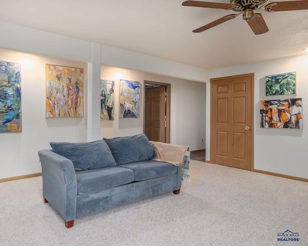 3225 BROADMOOR DR, Rapid City, SD 57702