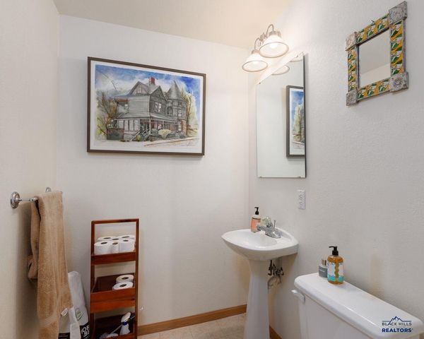 3225 BROADMOOR DR, Rapid City, SD 57702