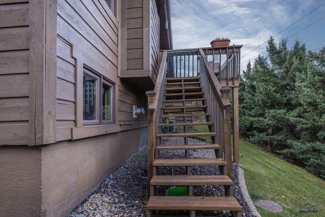 3225 BROADMOOR DR, Rapid City, SD 57702