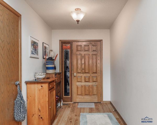 3225 BROADMOOR DR, Rapid City, SD 57702