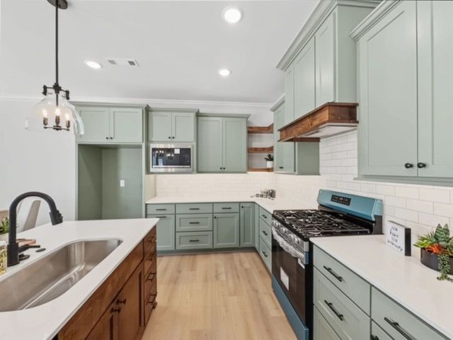 6701 SW Basswood Avenue, Bentonville, AR 72713