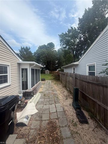 1053 Tealwood DR, Virginia Beach, VA 23453