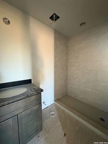 4712 Higdon Rd, San Antonio, TX 78223