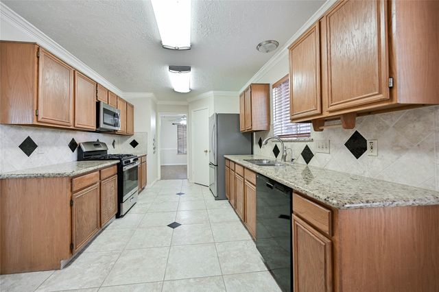 2507 Foxden Drive, Pearland, TX 77584