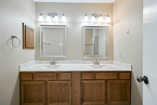 2507 Foxden Drive, Pearland, TX 77584