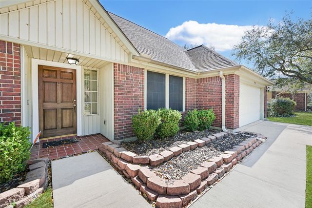 2507 Foxden Drive, Pearland, TX 77584