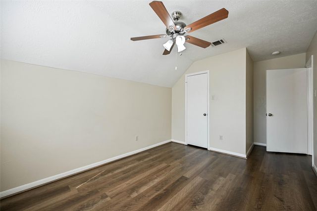 2507 Foxden Drive, Pearland, TX 77584