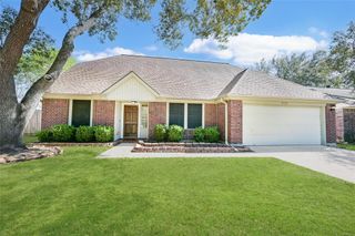 2507 Foxden Drive, Pearland, TX 77584