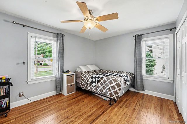 8215 Clinton River Road, Sterling Heights, MI 48314