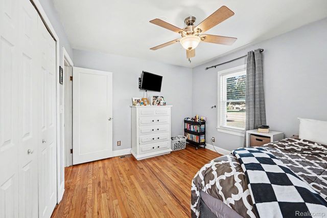 8215 Clinton River Road, Sterling Heights, MI 48314