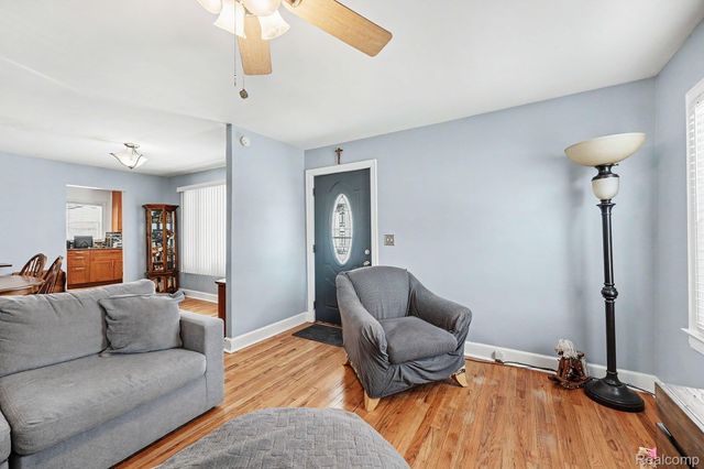 8215 Clinton River Road, Sterling Heights, MI 48314