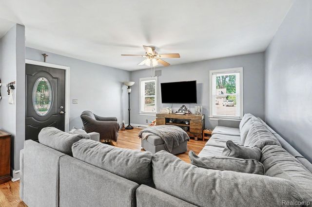 8215 Clinton River Road, Sterling Heights, MI 48314