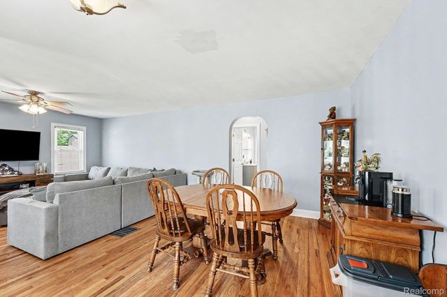 8215 Clinton River Road, Sterling Heights, MI 48314