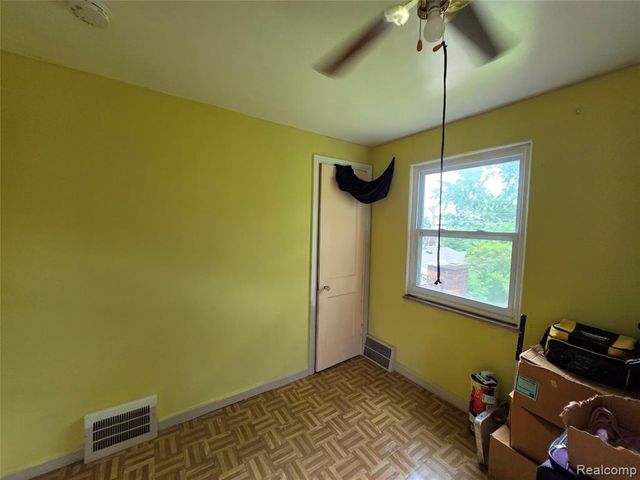 15832 Griggs Street, Detroit, MI 48238