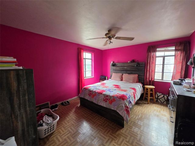 15832 Griggs Street, Detroit, MI 48238