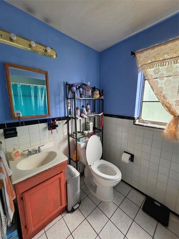 15832 Griggs Street, Detroit, MI 48238