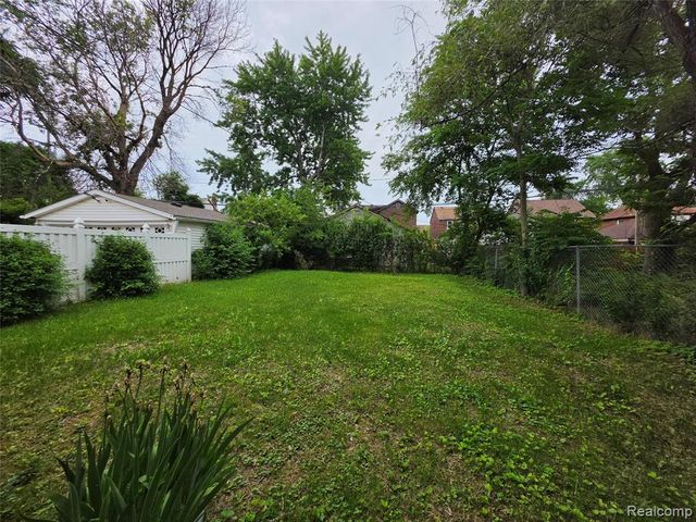 15832 Griggs Street, Detroit, MI 48238