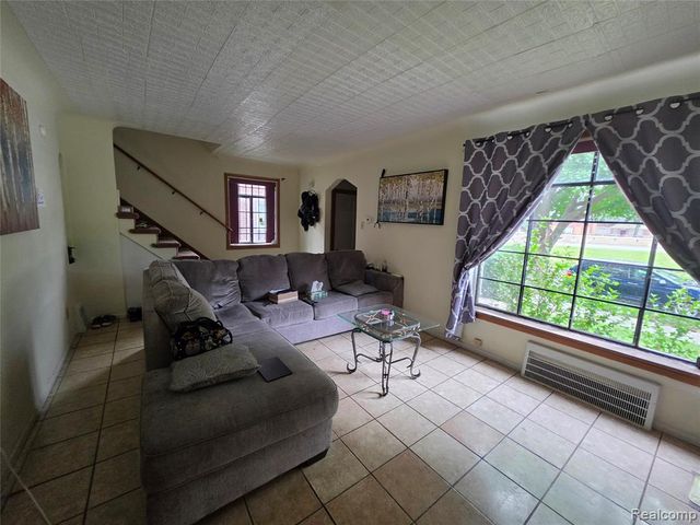 15832 Griggs Street, Detroit, MI 48238