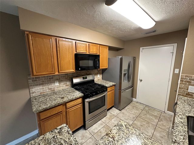 12110 Bowsman Drive, Tomball, TX 77377