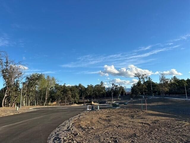 204 Reserve Circle, Medford, OR 97504
