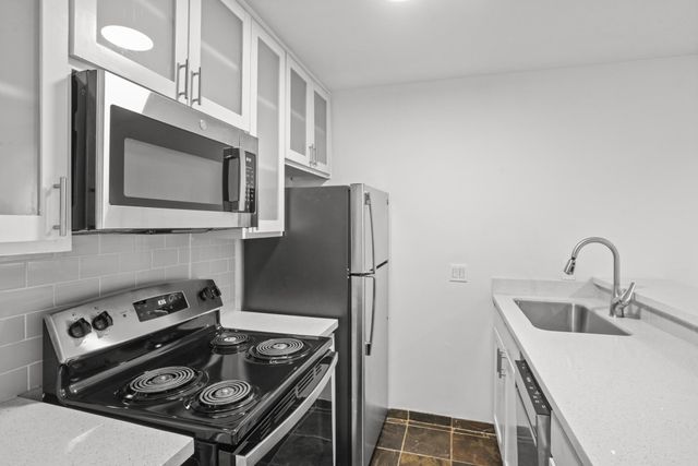 3602 Garrott Street Street 4, Houston, TX 77006