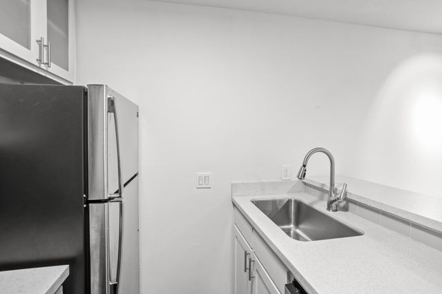 3602 Garrott Street Street 4, Houston, TX 77006