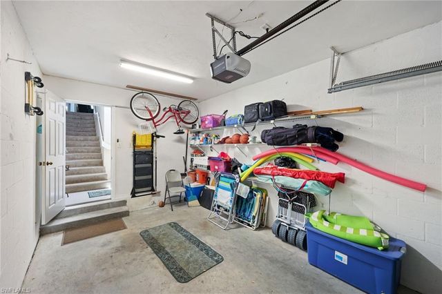 2541 Citrus Lake Dr Apt 205, Naples, FL 34109