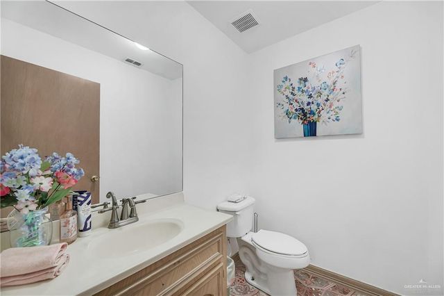 1069 E Alpha Street, Roma, TX 78584