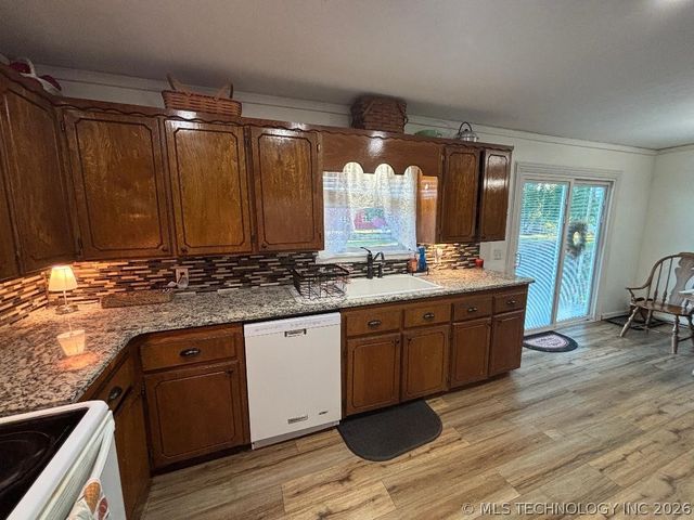 411064 E 1180 Road, Eufaula, OK 74432