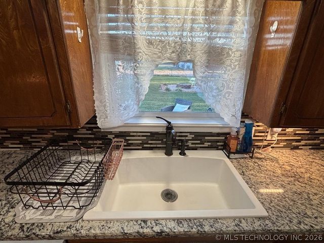 411064 E 1180 Road, Eufaula, OK 74432