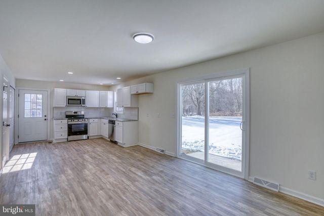 1400 MCKEE RD, Dover, DE 19904