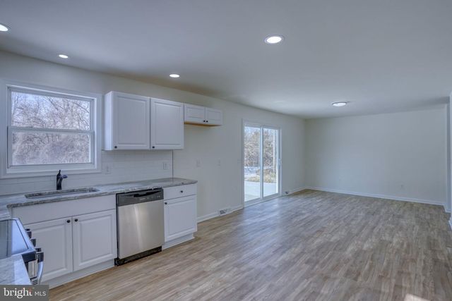 1400 MCKEE RD, Dover, DE 19904