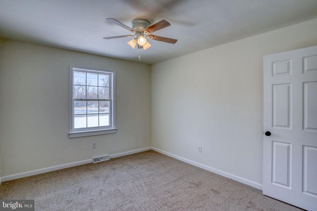 1400 MCKEE RD, Dover, DE 19904