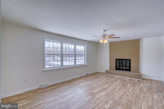 1400 MCKEE RD, Dover, DE 19904